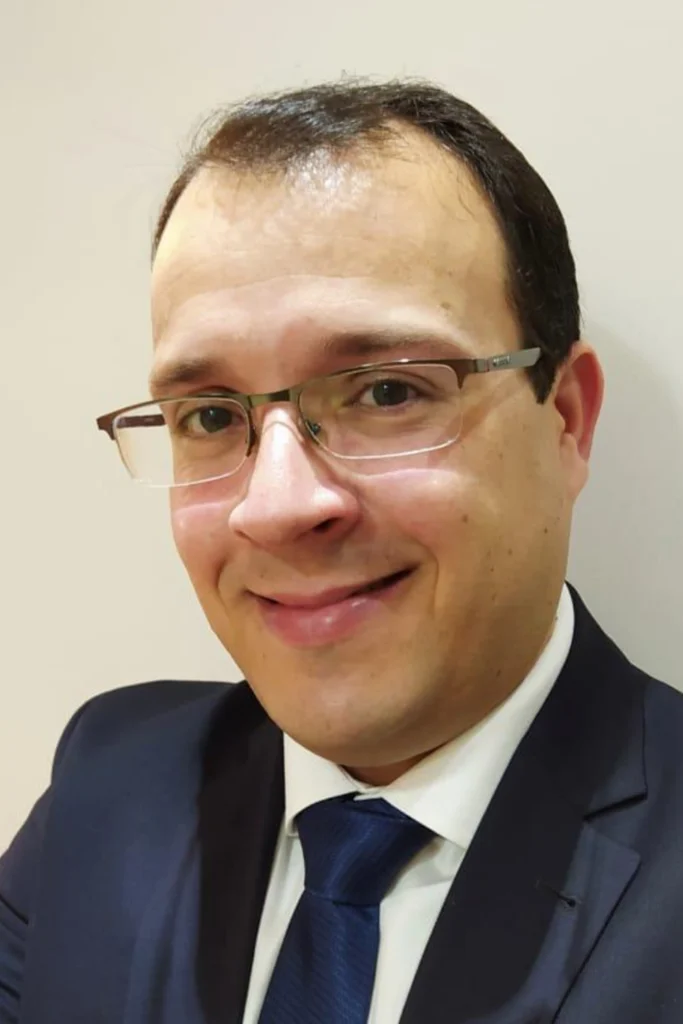 CAPA Adilson Martins copiar 1