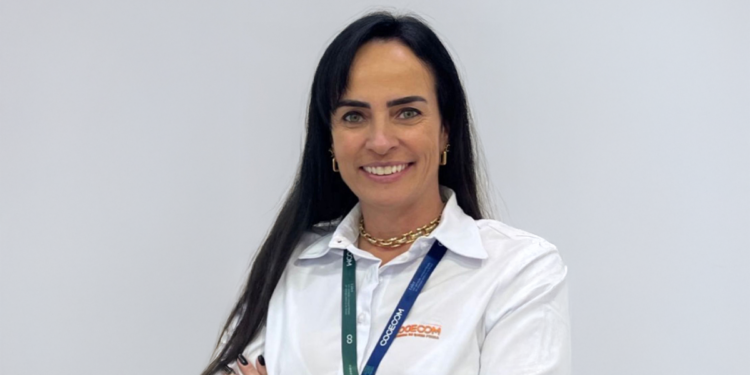 Lissandra Busnardo Prestes, representante comercial da COGECOM