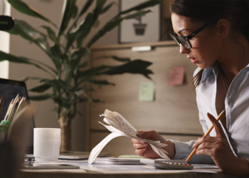 O poder dos micro-hábitos financeiros: pequenas escolhas que transformam o futuro dos cooperados