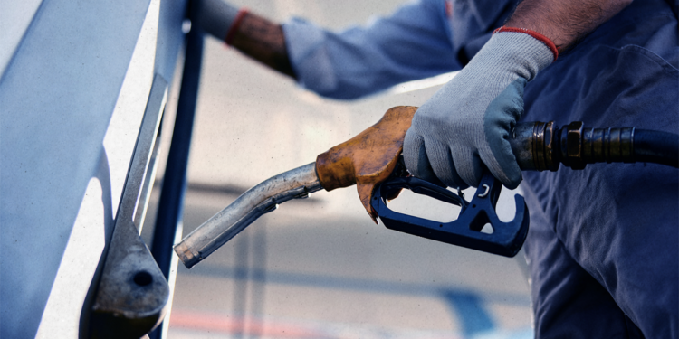 Governo anuncia medidas para conter alta do diesel e evitar alta de preços finais à população