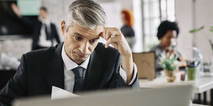 Centralização excessiva adoece líderes e compromete desenvolvimento das empresas