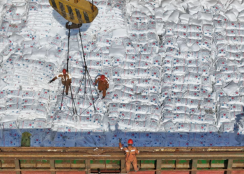 Cooperativas agrícolas buscam alternativas para garantir fertilizantes e alimentos em meio à crise no Oriente Médio