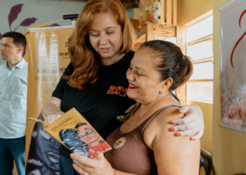 Cooperativa Floryá recebe ação educativa contra a violência doméstica