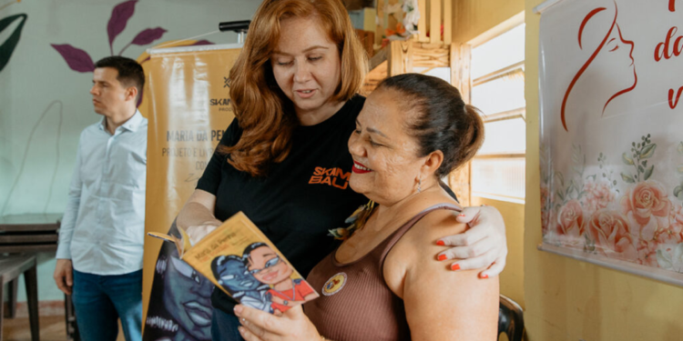 Cooperativa Floryá recebe ação educativa contra a violência doméstica