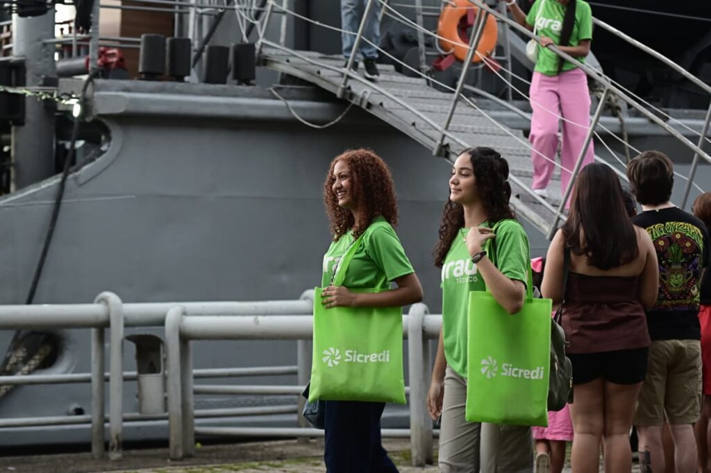 2d9a3ef8 9d01 4d54 9869 5ce2d5da9a69