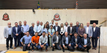 Cooperativas visitam Alesp em Programa de Educação Política