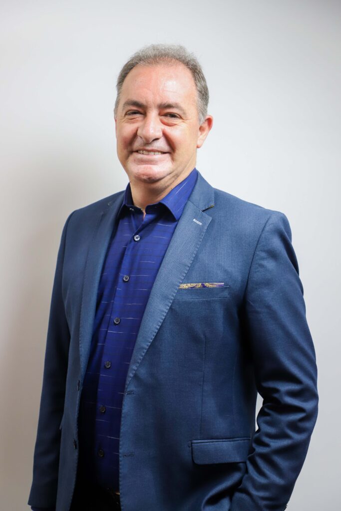 CADERNO AGRO Adriano Michelon Cresol.jpg copiar