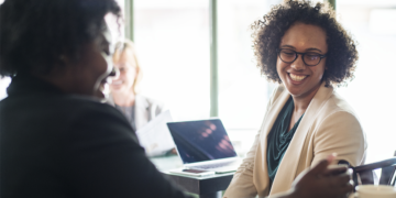 Encantar para permanecer: por que a experiência virou fator decisivo para as cooperativas