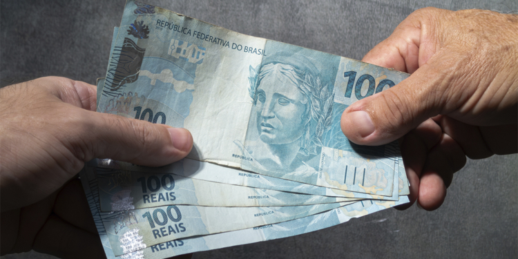 FMI reduz projeção da economia global para 3,1% em 2026, mas eleva PIB do Brasil de 1,6% para 1,9%