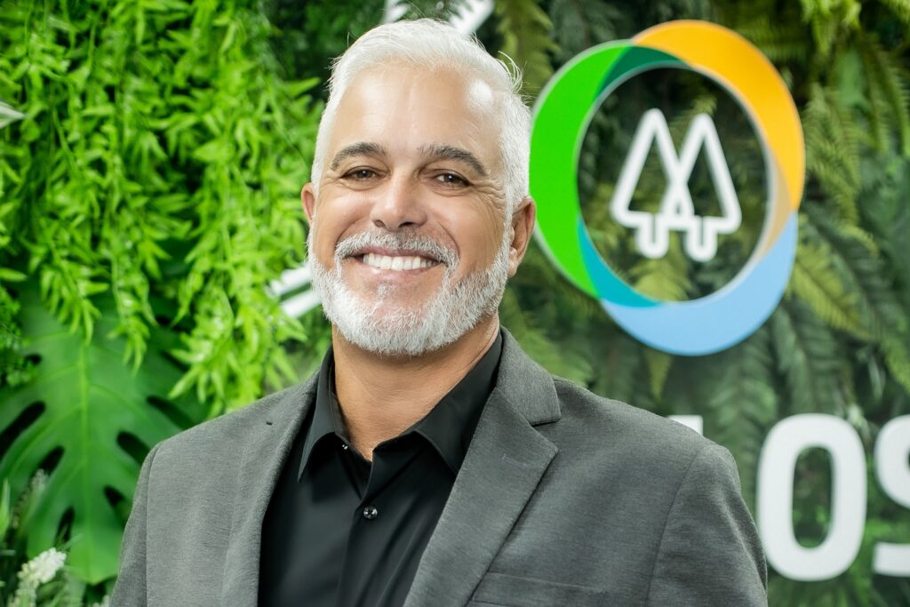 ECONOMIA Eduardo Vieira Ferrari presidente da Unilos 1