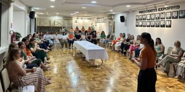 Cresol Raiz tem 64% de mulheres no quadro de colaboradores e presidência ocupada por mulher