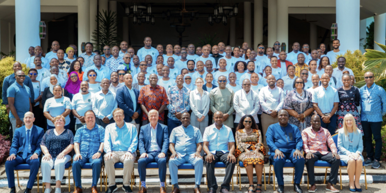 Cooperativas de crédito de 13 países se reúnem no Quênia para expandir inclusão financeira na África