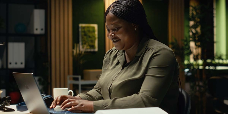 Pesquisadora canadense defende cooperativas de mulheres negras como modelo de autossuficiência