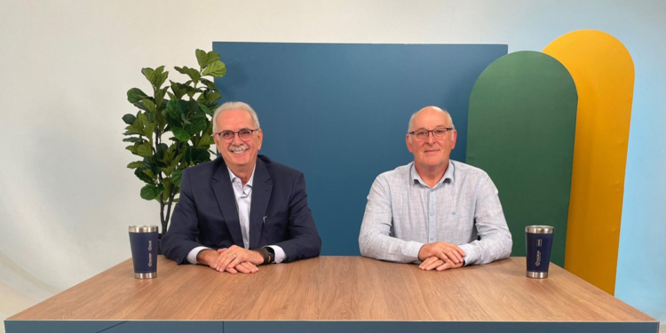 Sergio Cadore, presidente do conselho de administração (esquerda) e Marcelo Cestari, diretor executivo da Viacredi (direita) - Foto por Ivan Corrêa Fotografias