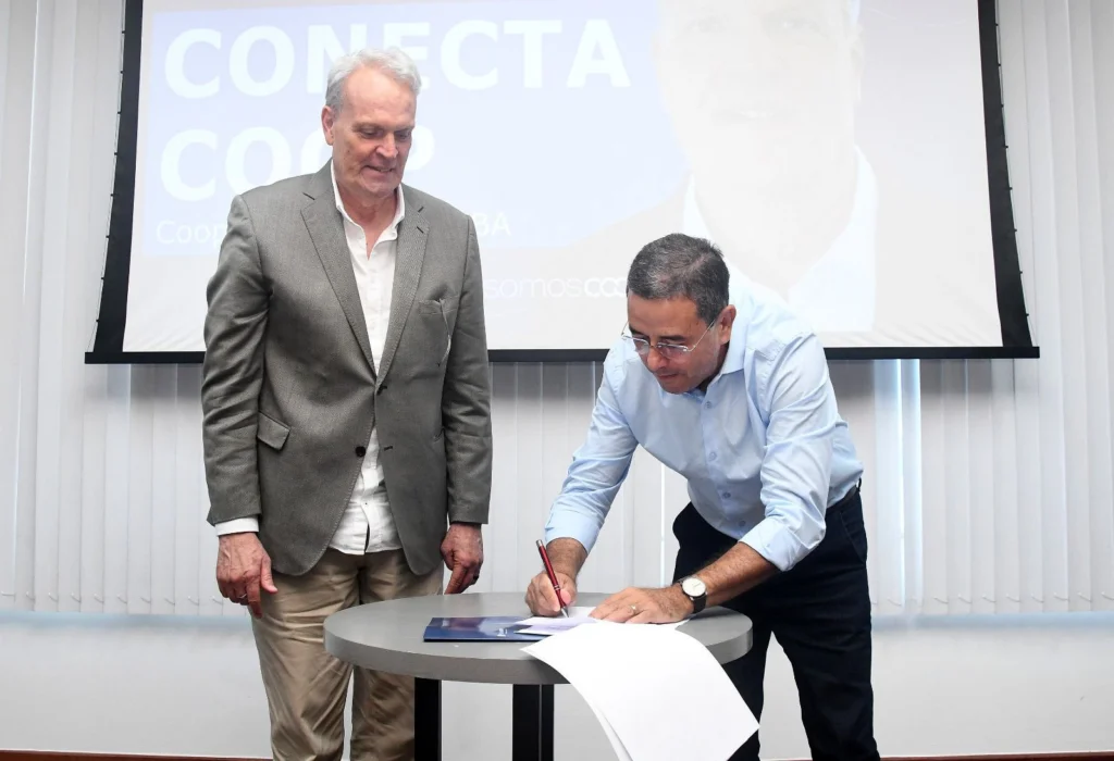 OCB/AM firma acordo de cooperação técnica com o Centro de Bionegócios da Amazônia (CBA) 2 WhatsApp Image 2026 03 31 at 17.17.20 copiar