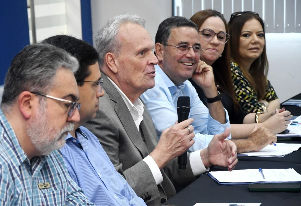OCB/AM firma acordo de cooperação técnica com o Centro de Bionegócios da Amazônia (CBA) 4 WhatsApp Image 2026 03 31 at 17.17.20 1 copiar