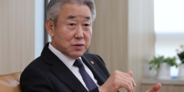 “Reduzir desigualdade de gênero no campo pode elevar PIB mundial em US$ 1 trilhão” - Hodong Kang é presidente da OACI 16 Hodong Kang é presidente da OACI