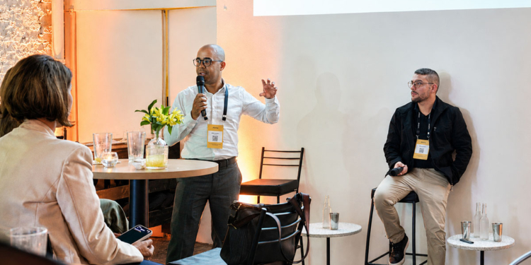 Como a IA Generativa está transformando conversas em inteligência de negócios no cooperativismo 1 Como a IA Generativa está transformando conversas em inteligência de negócios no cooperativismo