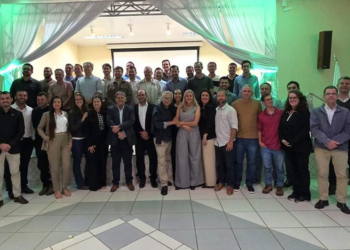 Programa de Desenvolvimento em Gestão e Educação Cooperativista forma 7ª turma na Cooxupé 13 Programa de Desenvolvimento em Gestão e Educação Cooperativista forma 7ª turma na Cooxupé