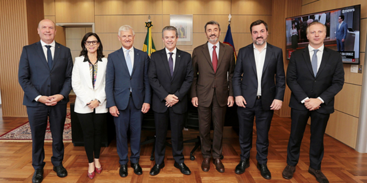 Ministério da Agricultura avança diálogo com a Itália sobre o setor cafeeiro