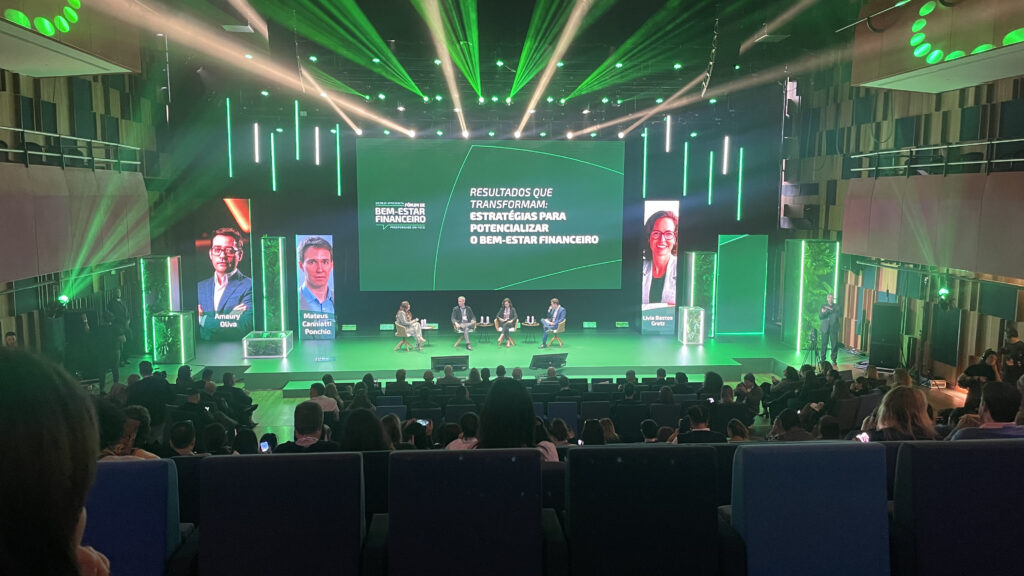 Endividamento e maturidade financeira ampliam debate sobre economia brasileira durante Fórum Bem-Estar Financeiro 2 IMG 3533
