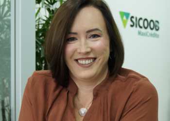Benefício Econômico: mais de 1 bilhão de motivos para fazer parte do cooperativismo - Adriana Grigol é Presidente Executiva do Sicoob MaxiCrédito 2 artigo 9