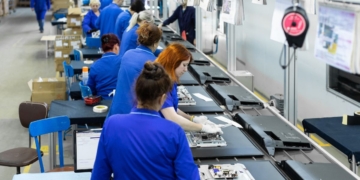 "Prévia do PIB", índice do BC aponta crescimento da economia de 0,5% em abril 9 "Prévia do PIB", índice do BC aponta crescimento da economia de 0,5% em abril
