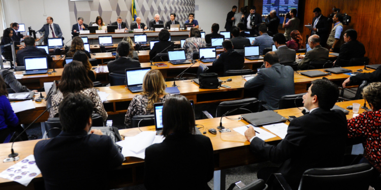 CCJ do Senado aprova PEC que dá autonomia financeira ao Banco Central e inclui PIX na Constituição | Foto: Marcos Oliveira/Agência Senado