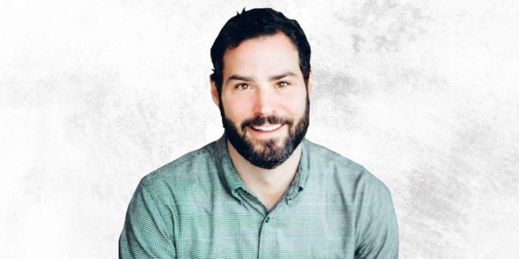 Como a IA gen realmente pode te ajudar a inovar (não é o que você pensa) - David Schonthal é professor de estratégia, inovação e empreendedorismo na Kellogg School of Management da Northwestern University 1 David Schonthal é professor de estratégia, inovação e empreendedorismo na Kellogg School of Management da Northwestern University