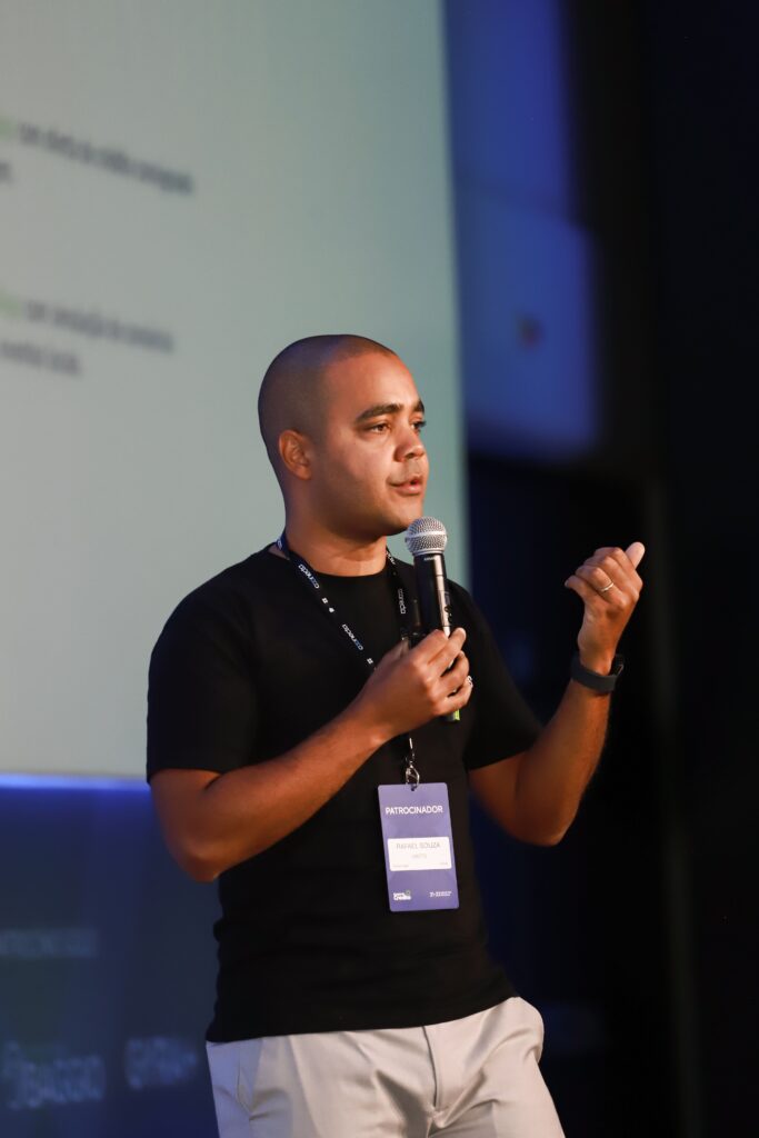 Entre proximidade e escala: cooperativas avançam em novo modelo de gestão dos canais digitais 2 COMUNICACAO Rafael Souza Ubots
