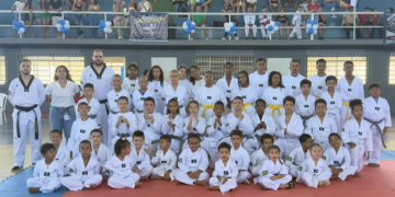 Cooperativas de São Gabriel da Palha (ES) apoiam taekwondo, futsal e oficinas para 250 crianças em projetos sociais