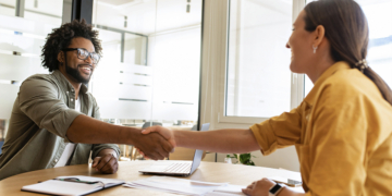 Cooperativas de seguros e seguradoras mútuas mantêm 26,1% do mercado global com US$ 1,61 trilhão de faturamento 8 Cooperativas de seguros e seguradoras mútuas mantêm 26,1% do mercado global com US$ 1,61 trilhão de faturamento
