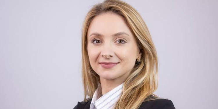 Selic a 14%: o que muda para a economia brasileira - Vanessa Onzi é economista da Unicred Integração 1 Vanessa Onzi é economista da Unicred Integração