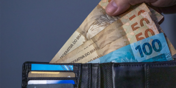 Banco Central reduz juros a 14% em meio a riscos inflacionários