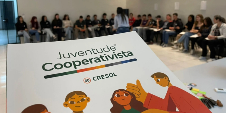 Cresol reúne jovens de 55 cooperativas em ações para promover protagonismo e educação financeira