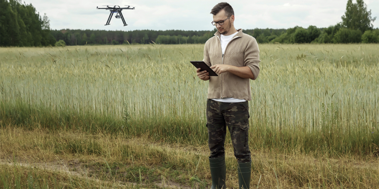 Cooperativas-escola vão receber drones de pulverização para agricultura mais sustentável 1 Cooperativas-escola vão receber drones de pulverização para agricultura mais sustentável