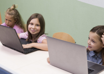 Uso de IA na Escola Cooperação vira case de sucesso no InovaCoop 2 Uso de IA na Escola Cooperação vira case de sucesso no InovaCoop