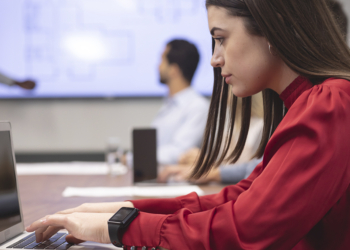Cooperativas mineiras ampliam acesso à graduação, pós-graduação e MBAs com apoio do Sescoop/MG