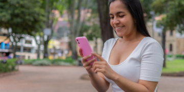 Sicoob aposta no TikTok para ampliar educação financeira entre jovens adultos 