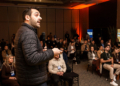 Uma viagem no tempo no Ubots Summit 2026: 10 anos de evolução, IA e o futuro do relacionamento no cooperativismo