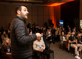 Uma viagem no tempo no Ubots Summit 2026: 10 anos de evolução, IA e o futuro do relacionamento no cooperativismo