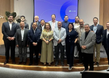 Cooperativismo brasileiro recebe missão colombiana para intercâmbio sobre crédito
