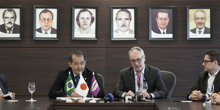 Cooperativas paranaenses avançam diálogo com Japão para ampliar exportações