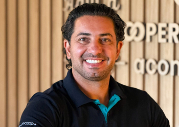 Tecnologia aproxima, mas é o atendimento que constrói confiança - Igor Sigiani é diretor presidente da Coopercompany 2 Igor Sigiani é diretor presidente da Coopercompany