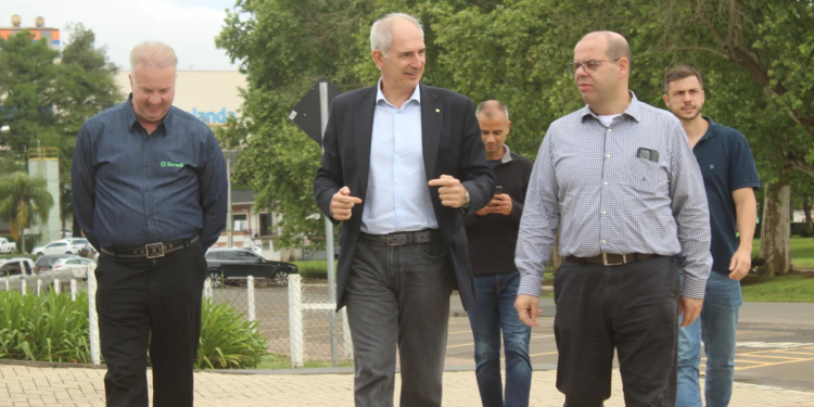Sicredi apresenta experiência de atendimento ao produtor rural ao Banco Central 1 Sicredi apresenta experiência de atendimento ao produtor rural ao Banco Central