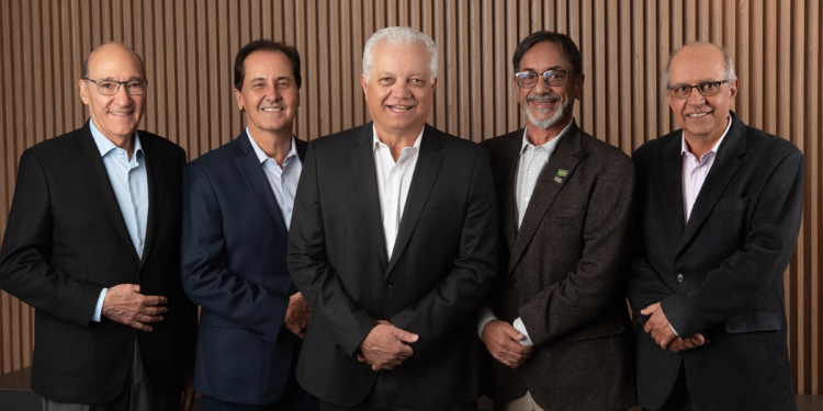 Sicoob Credicom: uma trajetória de cooperação que gera resultados 1 credicom